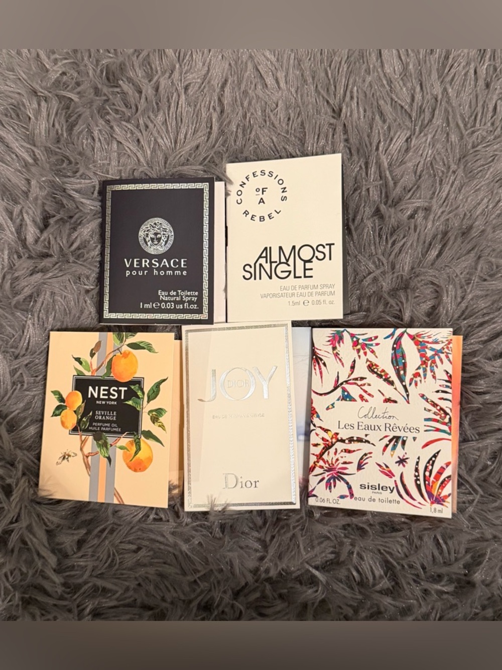 Assorted Designer Fragrance Samples - Picture 4 of 7